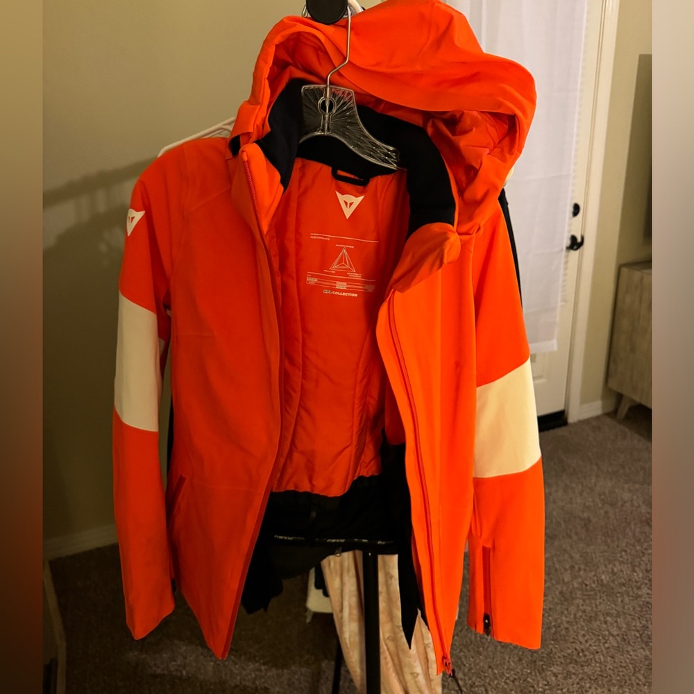Dainese Snow Jacket View 3